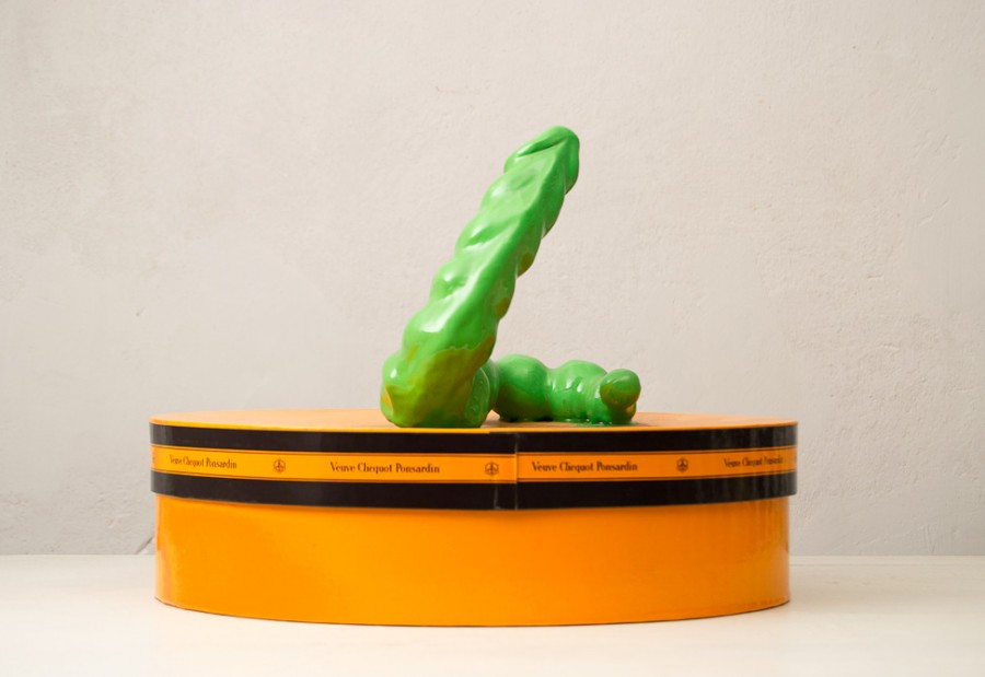 dildo-champagne